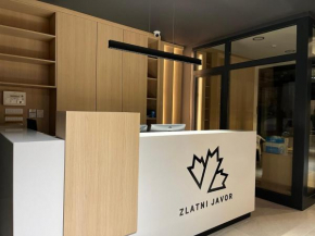 Apartman 404 Zlatni javor